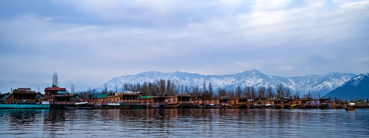jammu and kashmir,India by travelit